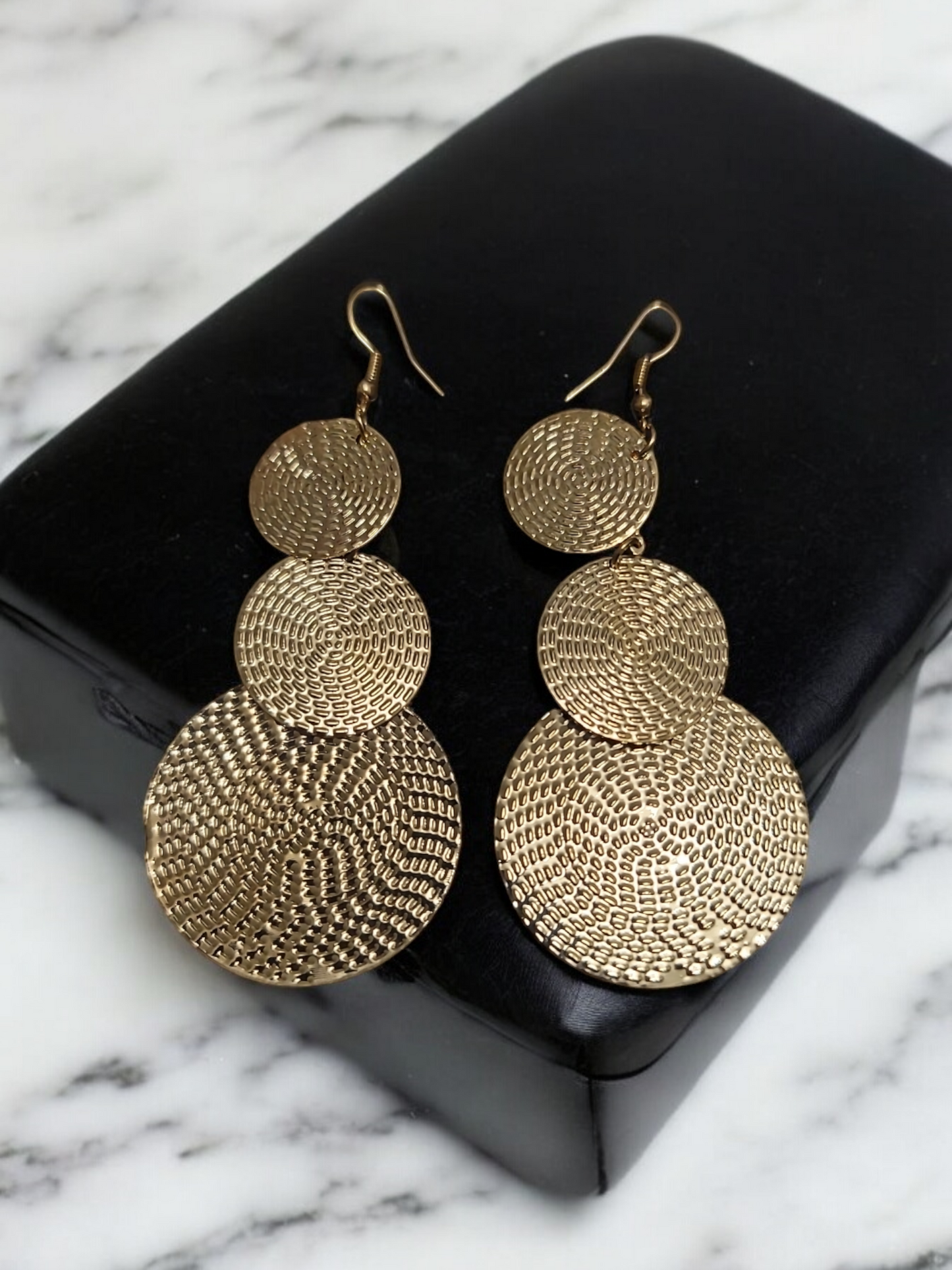 Gold tone light weight statement dangle earrings