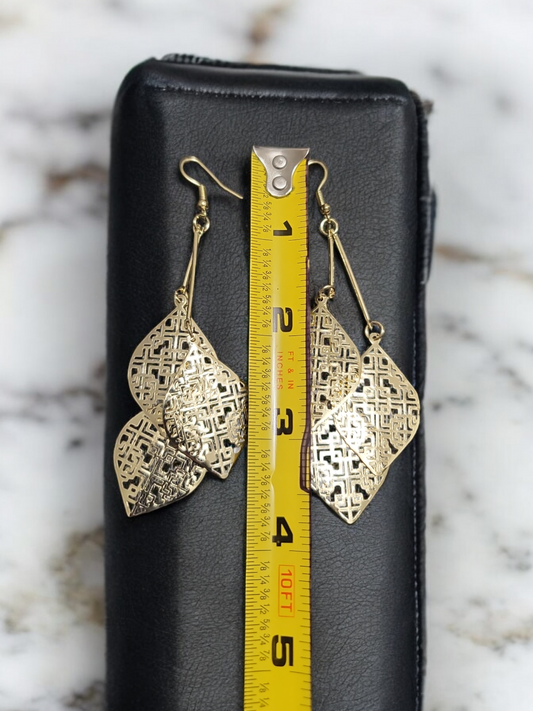 Gold tone light weight statement dangle earrings