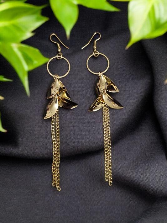 Gold tone light weight statement dangle earrings