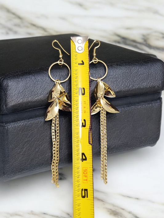 Gold tone light weight statement dangle earrings