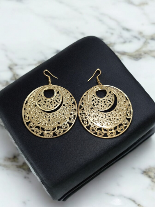 Gold tone light weight statement dangle earrings