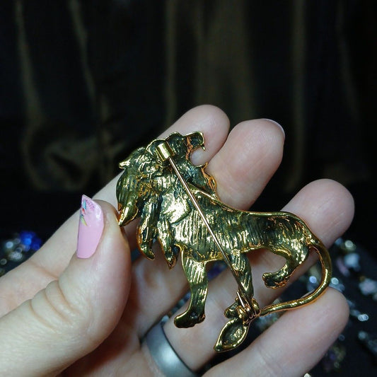 Gold Tone Lion Brooch