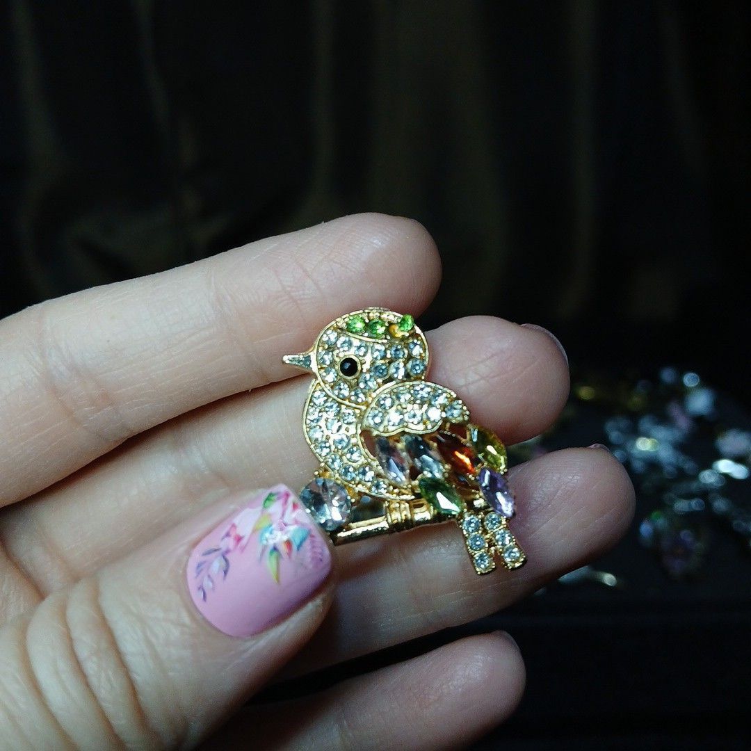 Gold Tone Rhinestone Bird Brooch