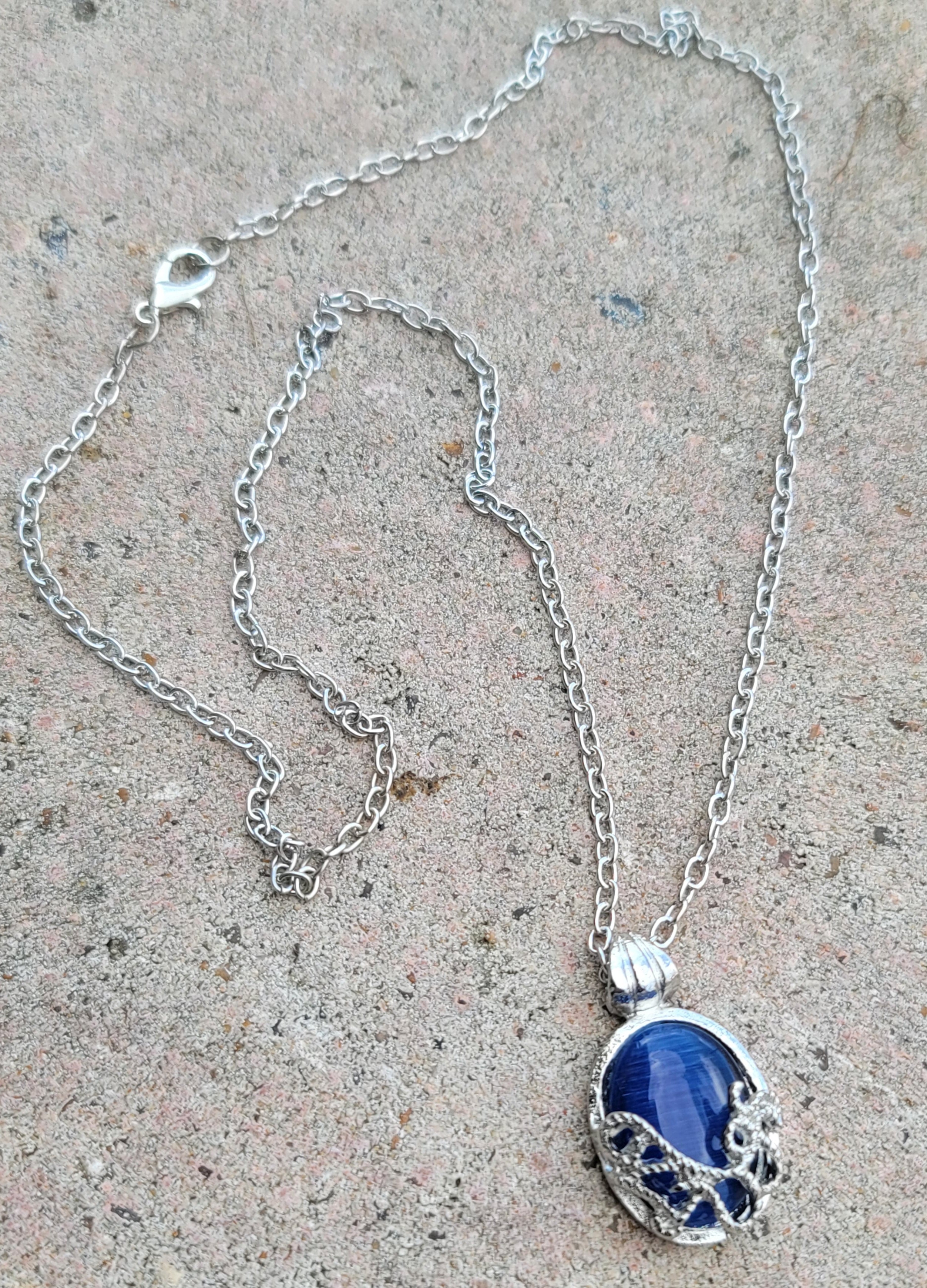 Vintage Katherine Pendant Navy Blue Necklace Set For Women Wholesale Vampire  Diaries Movie & Cosplay Sweater Accessories From Landong06, $14.93 |  DHgate.Com