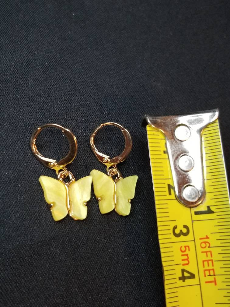 Butterfly gold yellow acrylic Pearl dangle charm alloy earrings
