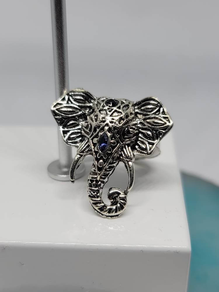 Silver blue elephant head ring size 4