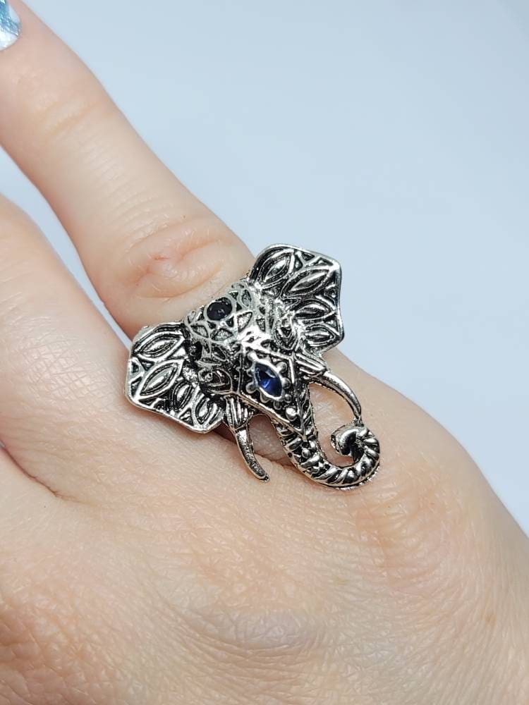 Silver blue elephant head ring size 4