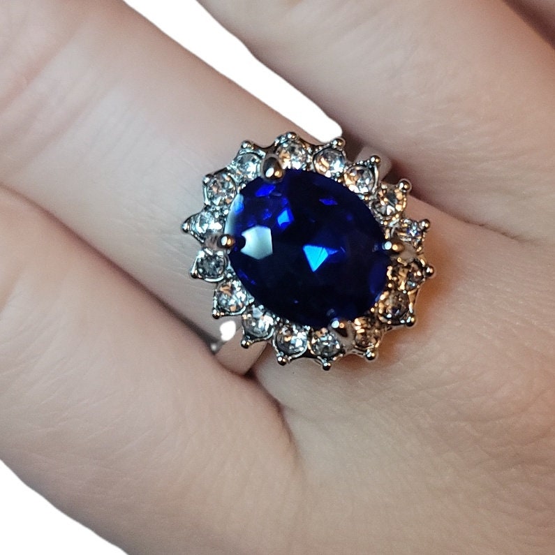 Zircon blue silver ring size 8 1/2
