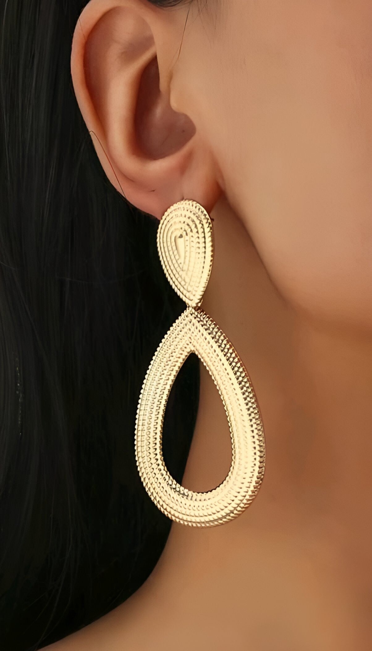 Gold Hollow Out Water Drop Post Earrings
